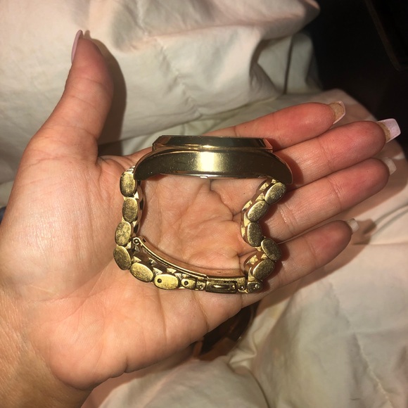 Michale Kors large gold watch - Picture 5 of 7